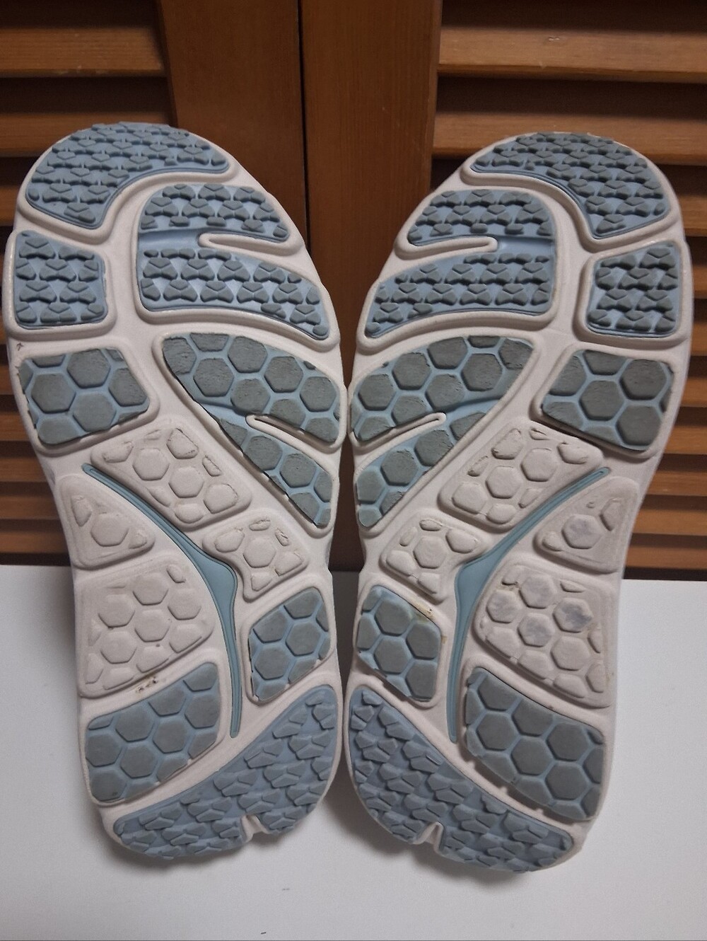 Hoka Bondi B3LS Druzy Stucco Women's Sneaker * Size: 7 - Picture 7 of 8